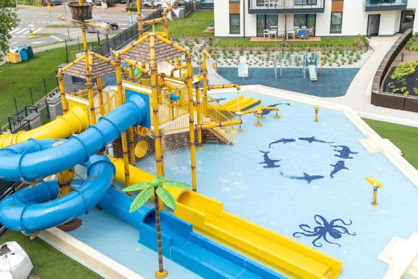 Bel Mare Holiday Apartments Near The Beach With Parking By Noclegi Renters เมียนซิดดรอแย ภายนอก รูปภาพ