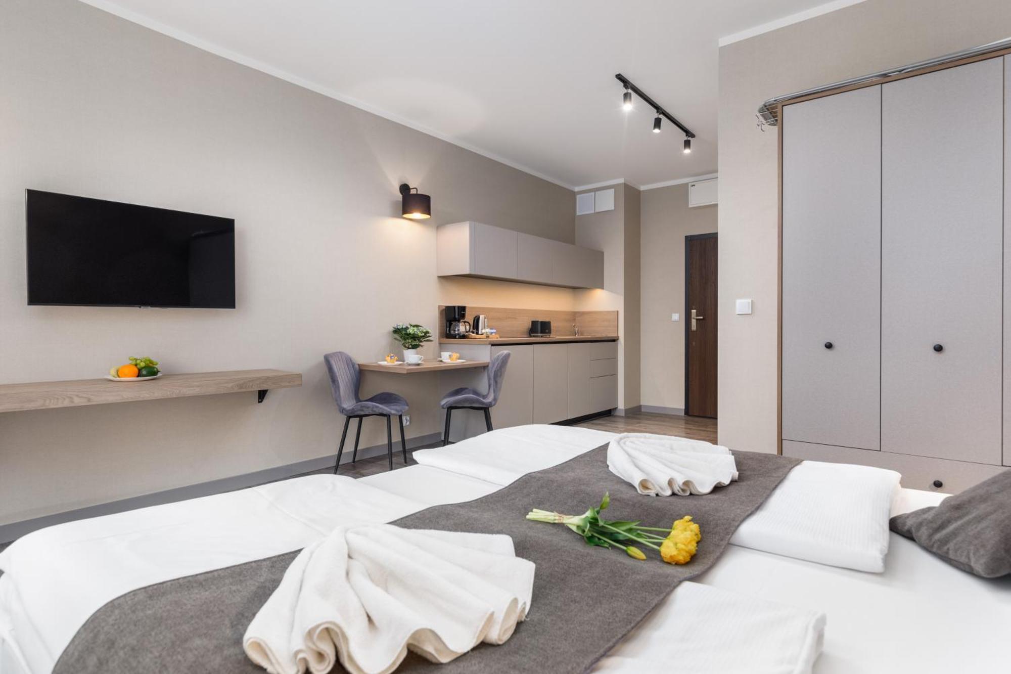 Bel Mare Holiday Apartments Near The Beach With Parking By Noclegi Renters เมียนซิดดรอแย ภายนอก รูปภาพ