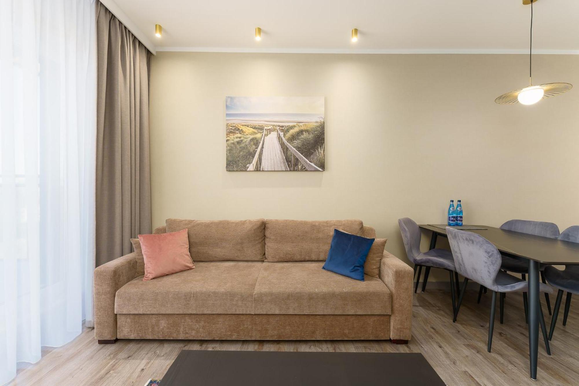 Bel Mare Holiday Apartments Near The Beach With Parking By Noclegi Renters เมียนซิดดรอแย ภายนอก รูปภาพ