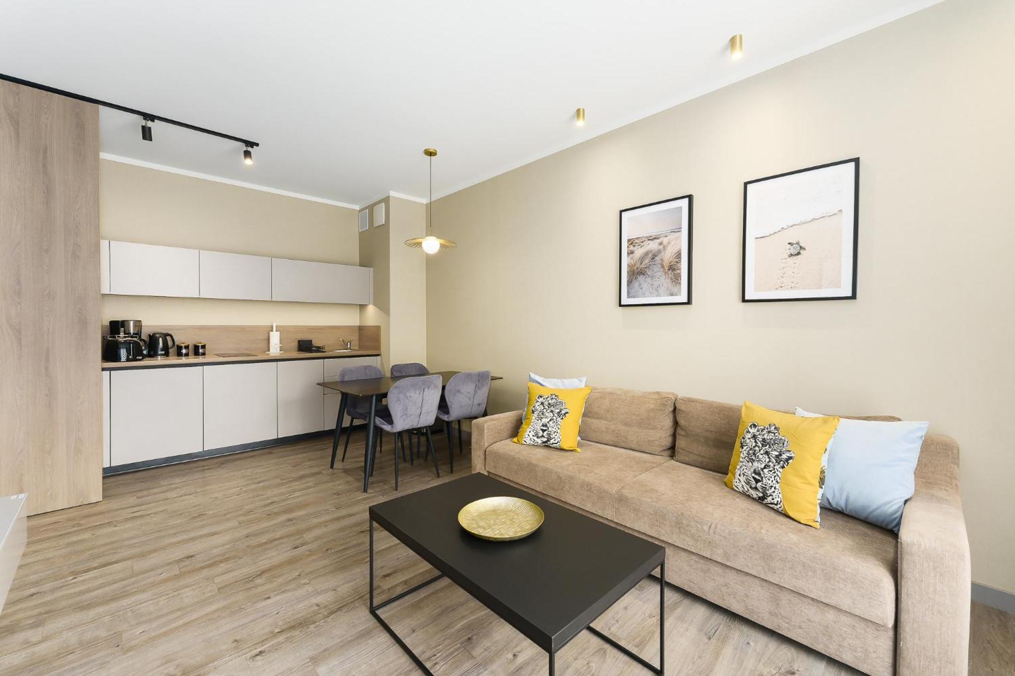 Bel Mare Holiday Apartments Near The Beach With Parking By Noclegi Renters เมียนซิดดรอแย ภายนอก รูปภาพ